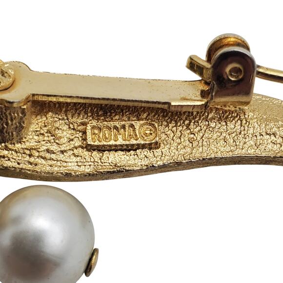 Retro Faux Pearl Brooch Brushed Gold Tone Leaf Roma Pin Vtg Mid Century Jewelry - Picture 4 of 5